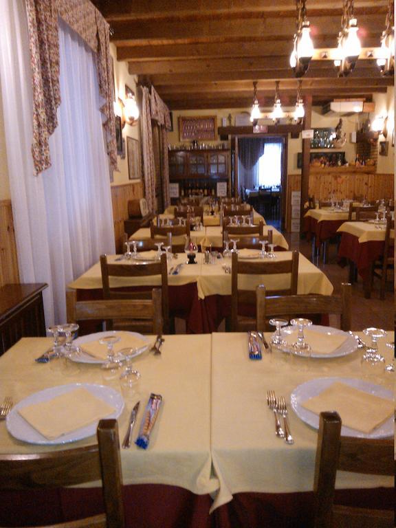 Locanda-Trattoria Al Rio Cinto Euganeo ภายนอก รูปภาพ